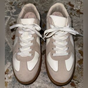 Sincerely Jules Women's White and Tan Sneakers